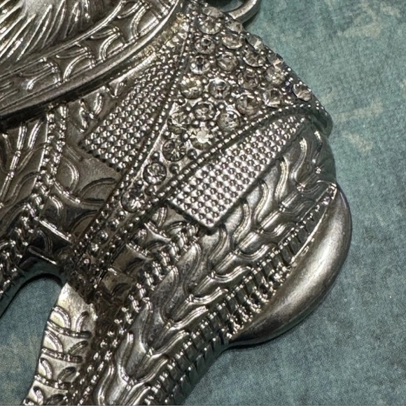 ELEPHANT PENDANT EXTRA LONG NECKLACE - Picture 3 of 8